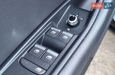 Седан Audi A4 2017 в Чернигове