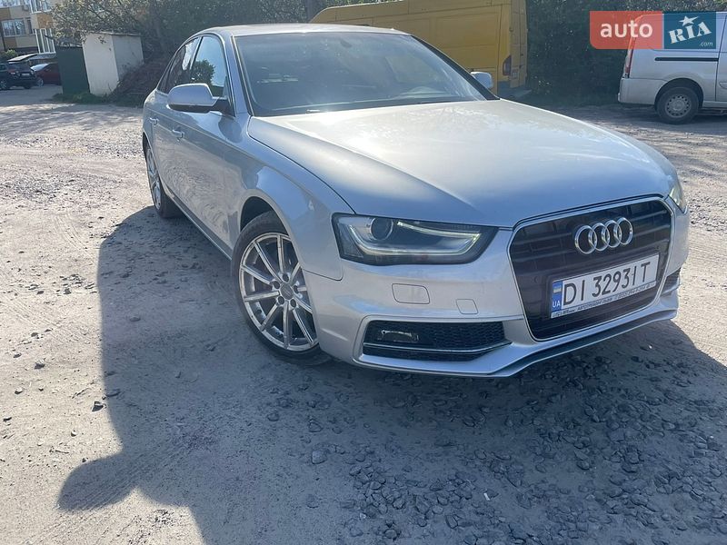 Седан Audi A4 2013 в Львові