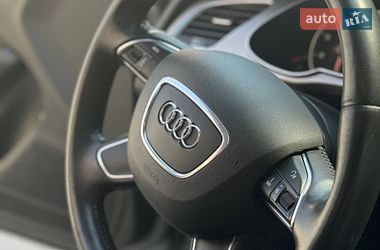 Седан Audi A4 2012 в Львове