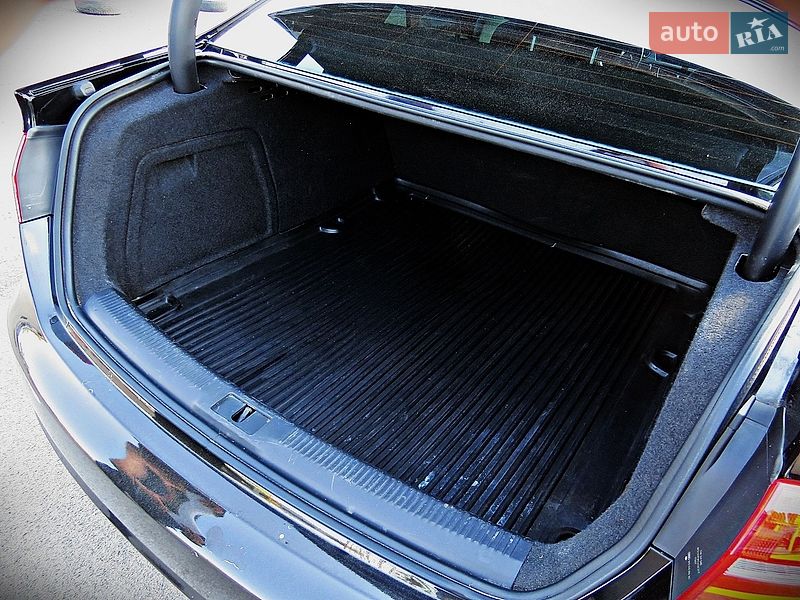 Седан Audi A4 2013 в Черкасах