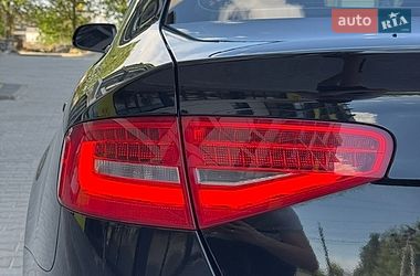 Седан Audi A4 2015 в Луцке