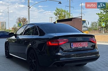 Седан Audi A4 2015 в Луцке