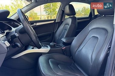 Седан Audi A4 2015 в Луцке
