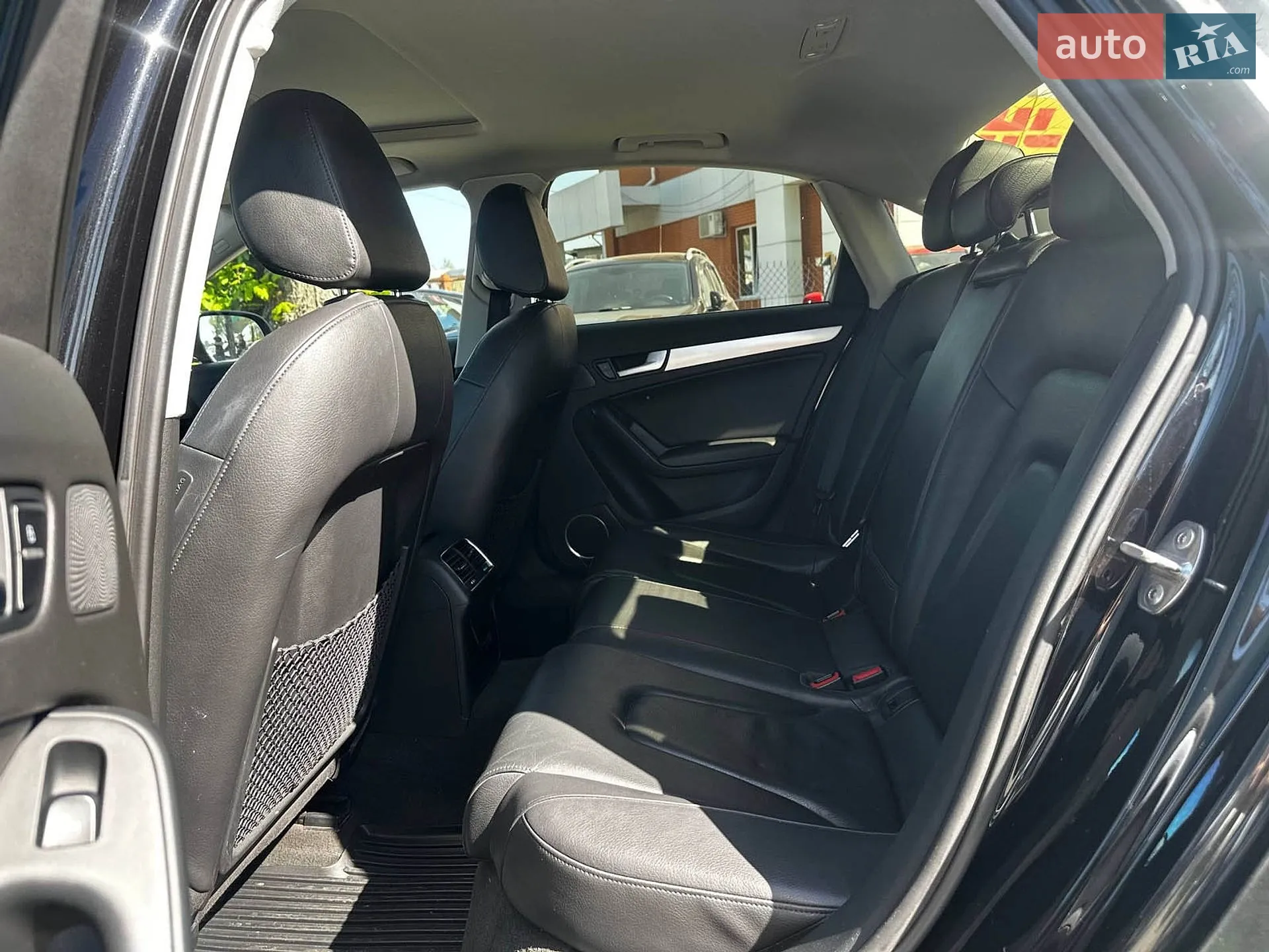 2011 Audi A4 - мініатюра 21