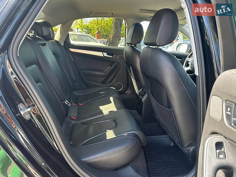 Седан Audi A4 2011 в Одессе