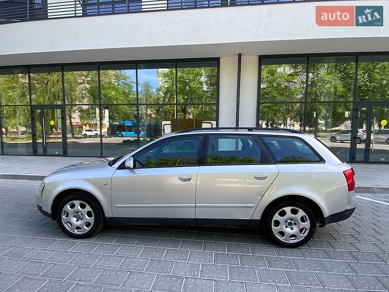 Універсал Audi A4 2002 в Рівному