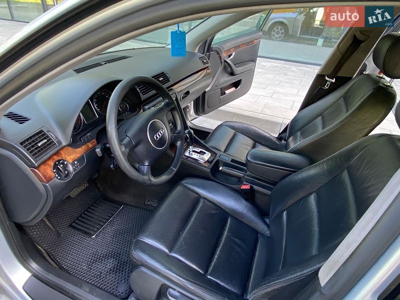 Універсал Audi A4 2002 в Рівному