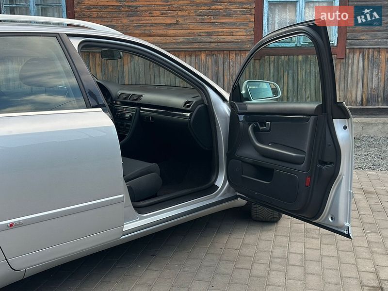 Универсал Audi A4 2003 в Сарнах