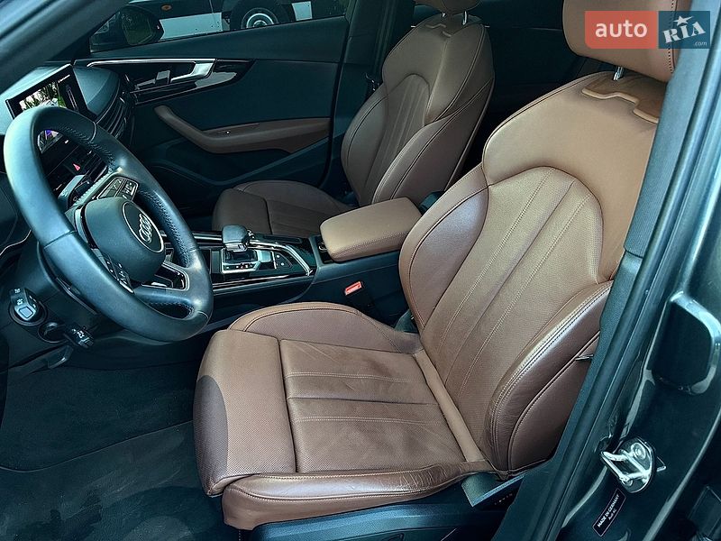 Седан Audi A4 2020 в Львове