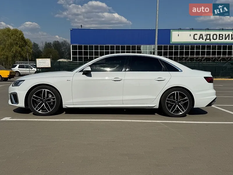 Audi A4 2023