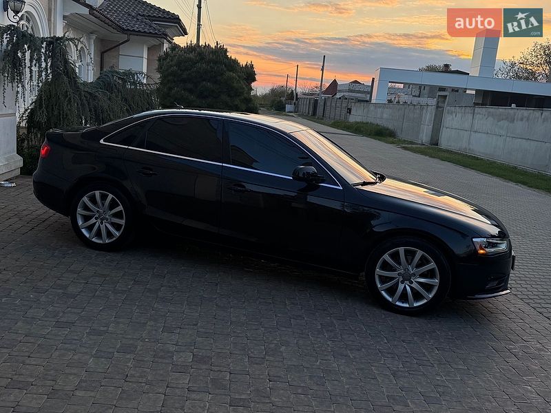 Седан Audi A4 2013 в Одессе