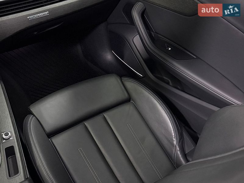 Седан Audi A4 2024 в Одесі