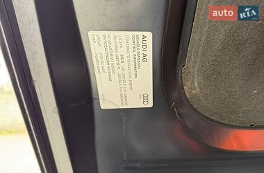 Седан Audi A4 2018 в Дубні