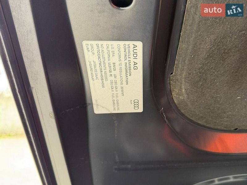 Седан Audi A4 2018 в Дубні