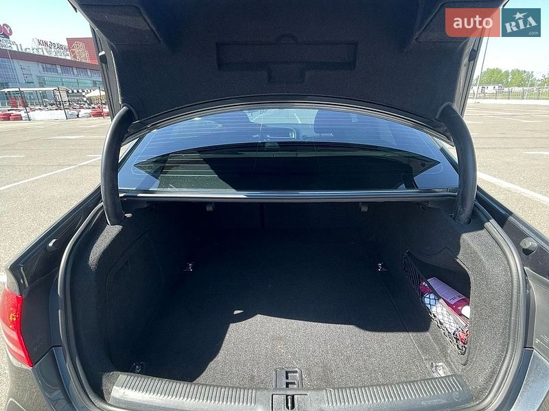 Седан Audi A4 2015 в Києві