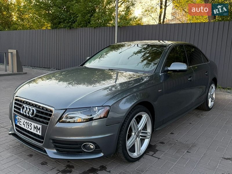 Седан Audi A4 2012 в Дніпрі