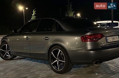 Седан Audi A4 2011 в Львове
