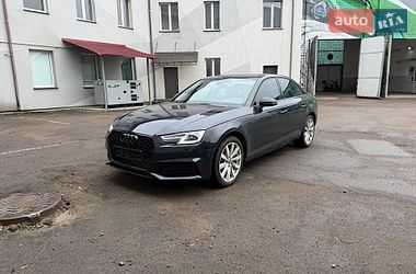 Седан Audi A4 2017 в Львове