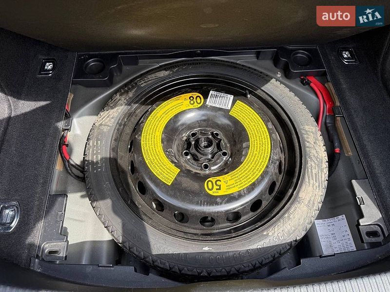 Седан Audi A4 2018 в Стрые