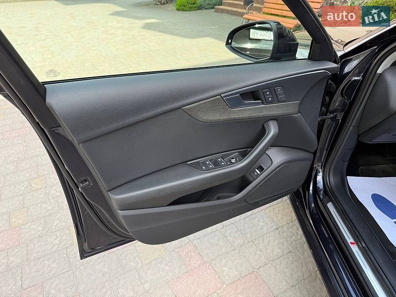 Седан Audi A4 2018 в Стрые