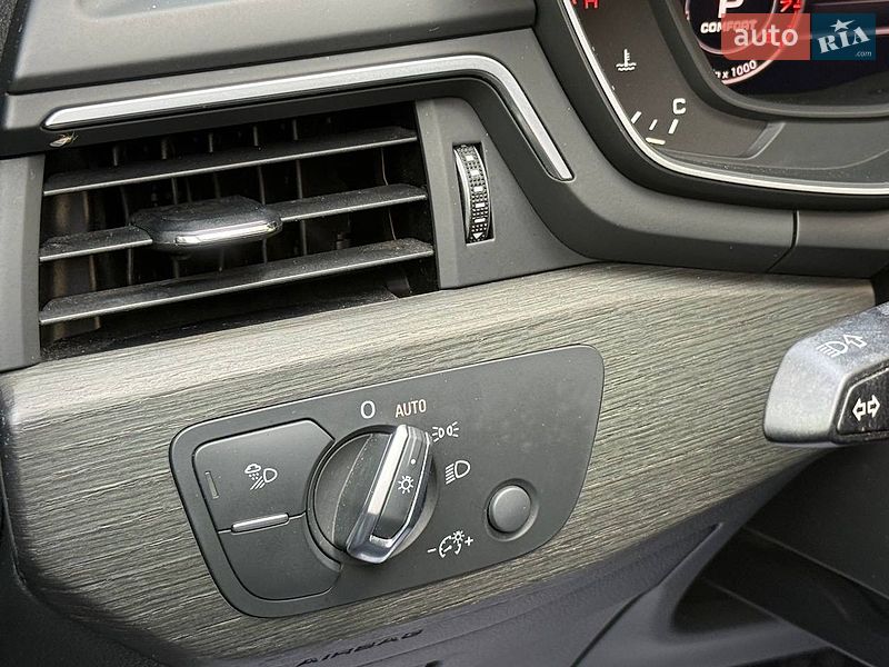 Седан Audi A4 2018 в Стрые