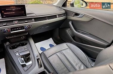 Седан Audi A4 2018 в Стрые