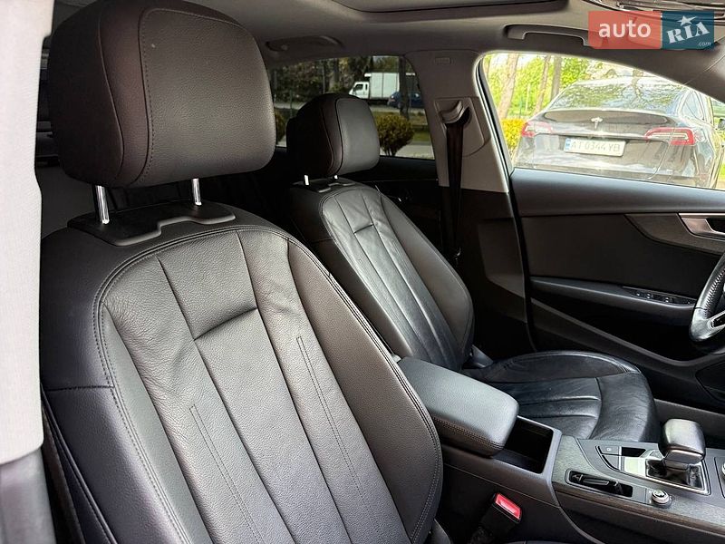 Седан Audi A4 2018 в Стрые
