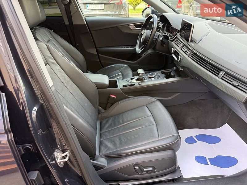 Седан Audi A4 2018 в Стрые