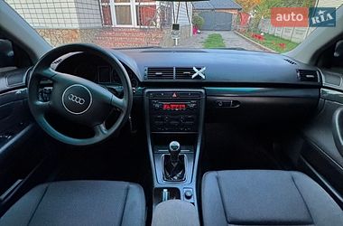 Седан Audi A4 2004 в Калиновке
