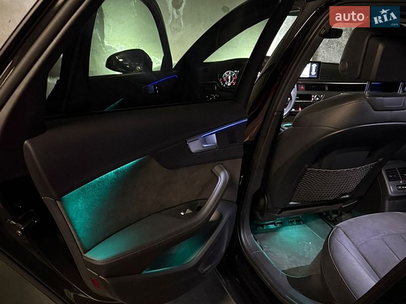 Универсал Audi A4 2016 в Киеве