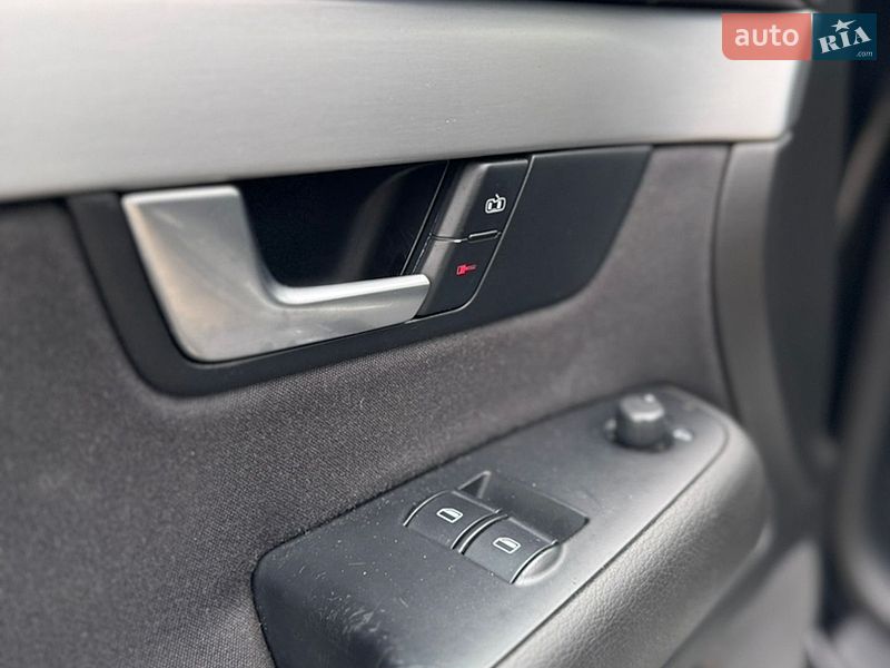 Седан Audi A4 2006 в Виноградове