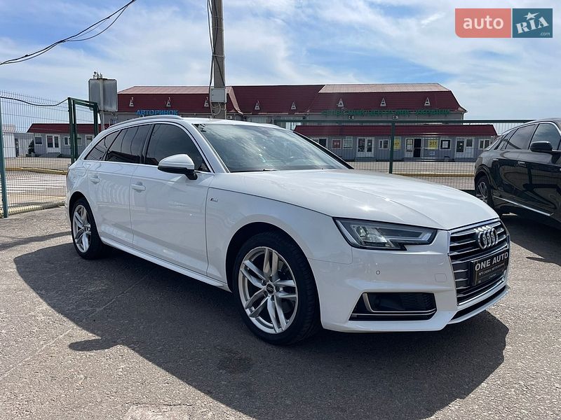 Универсал Audi A4 2017 в Киеве