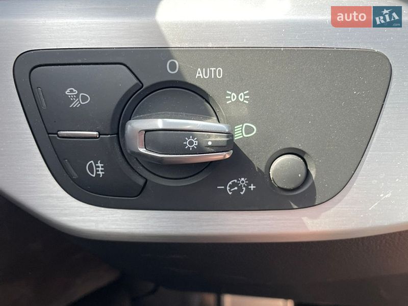 Универсал Audi A4 2017 в Киеве
