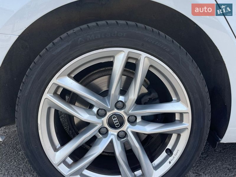 Универсал Audi A4 2017 в Киеве