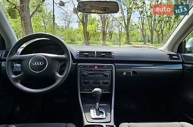 Седан Audi A4 2004 в Києві