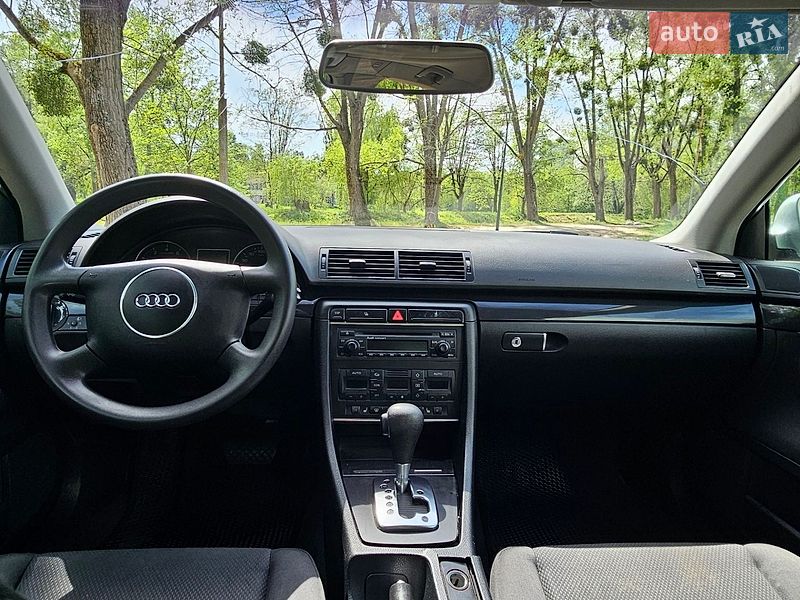 Седан Audi A4 2004 в Києві