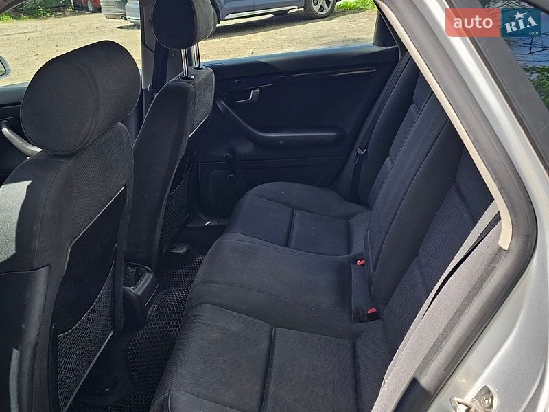 Седан Audi A4 2004 в Києві