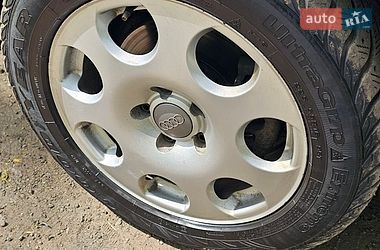 Седан Audi A4 2004 в Києві