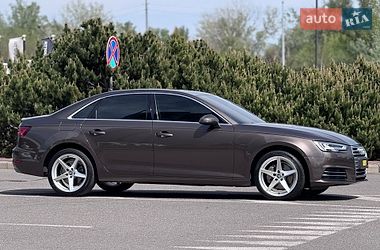 Седан Audi A4 2018 в Києві