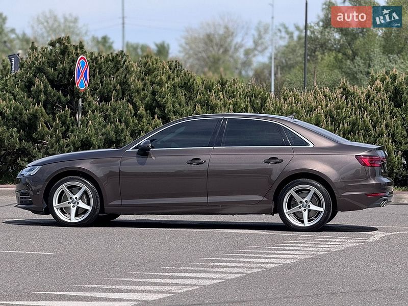 Седан Audi A4 2018 в Києві