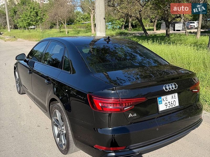 Седан Audi A4 2019 в Днепре