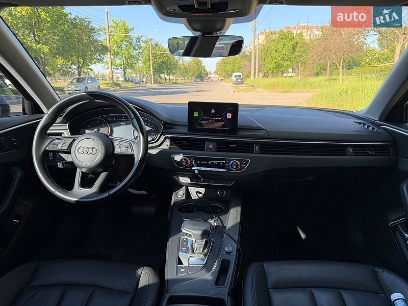 Седан Audi A4 2019 в Днепре