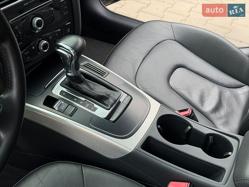 Седан Audi A4 2012 в Одессе