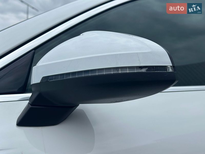 Седан Audi A4 2020 в Киеве