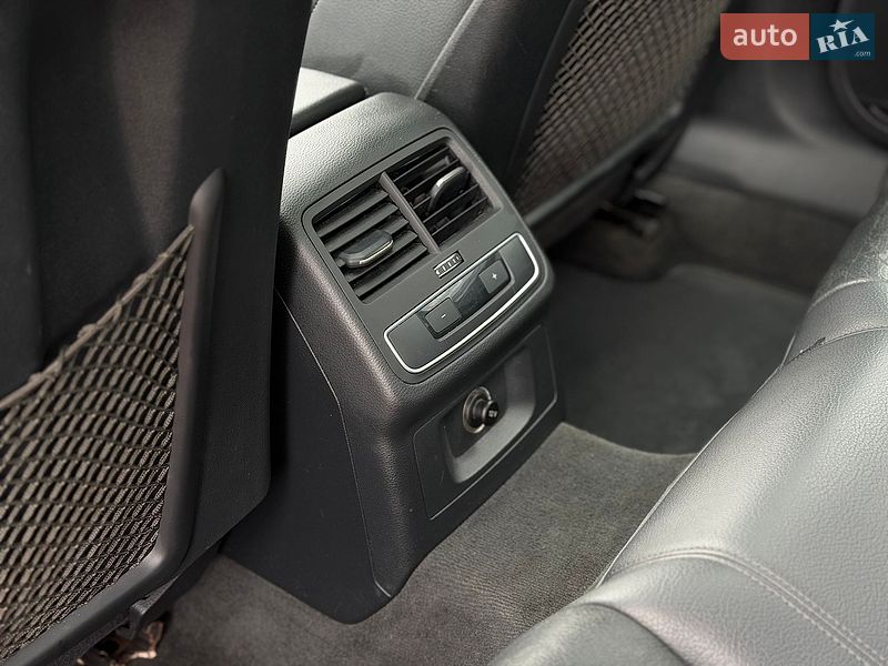 Седан Audi A4 2015 в Шептицькому