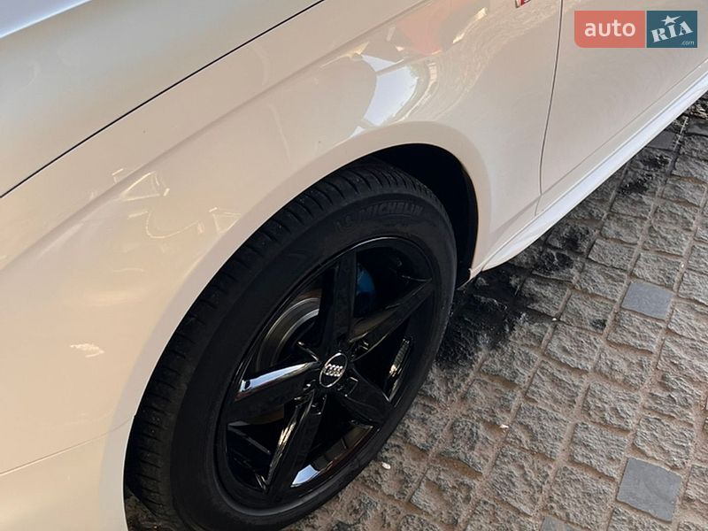 Универсал Audi A4 2015 в Днепре