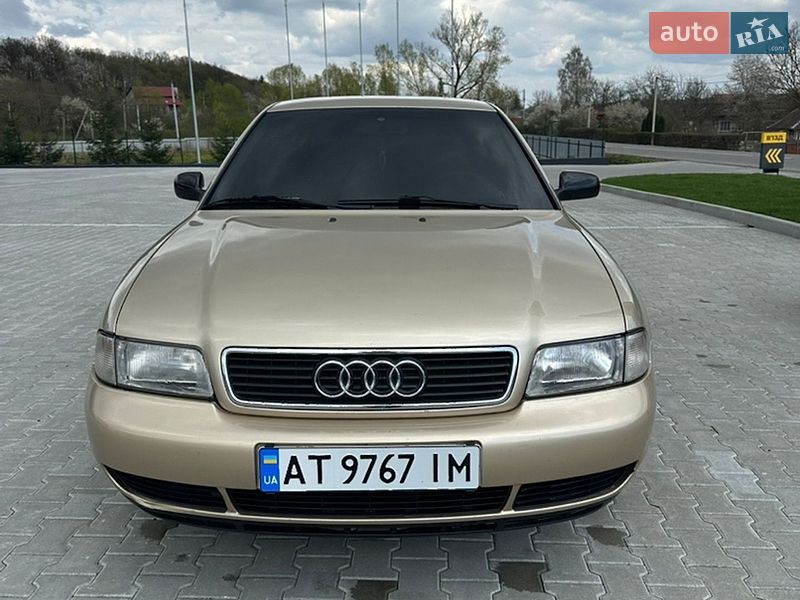 Седан Audi A4 1996 в Коломые