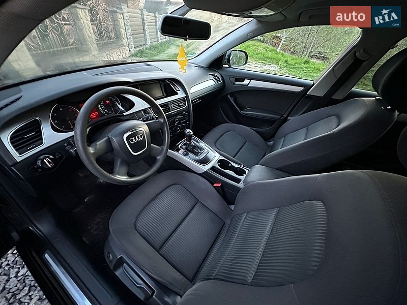 Универсал Audi A4 2011 в Львове