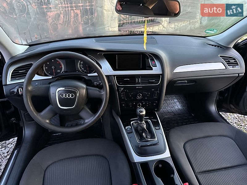 Универсал Audi A4 2011 в Львове
