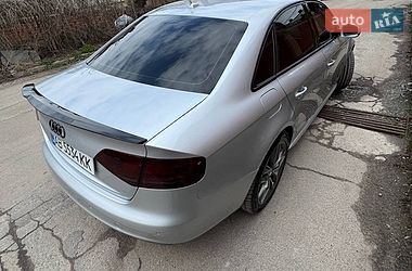 Седан Audi A4 2011 в Виннице